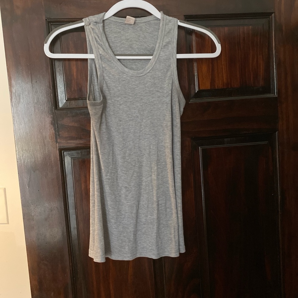 Grey tank